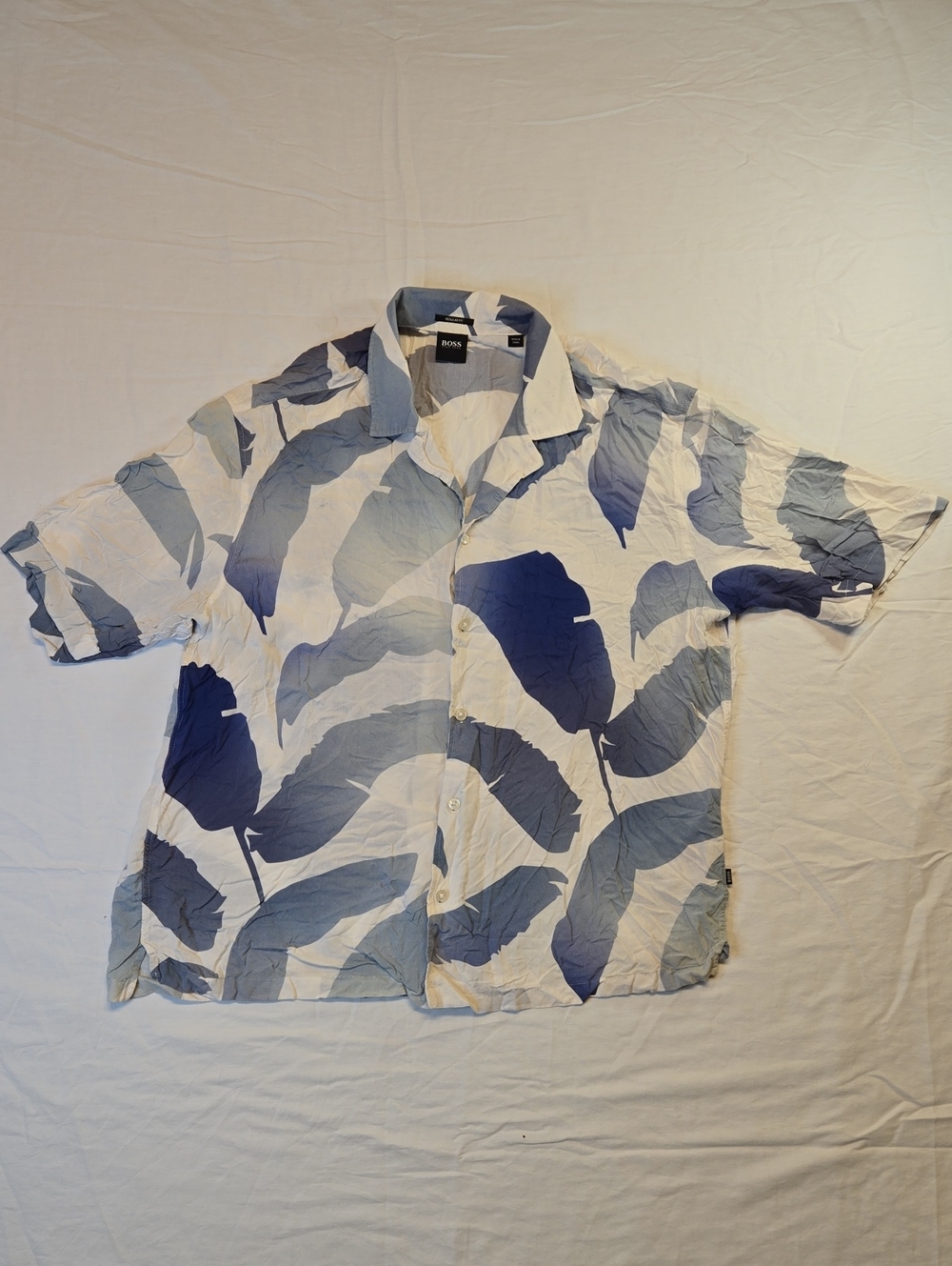 Hugo Boss Feather Print Blue & White Short Sleeve Button Down Casual Shirt